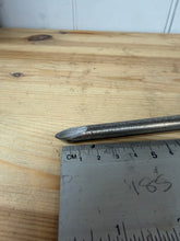 Load image into Gallery viewer, Skewgee gouge lot 563
